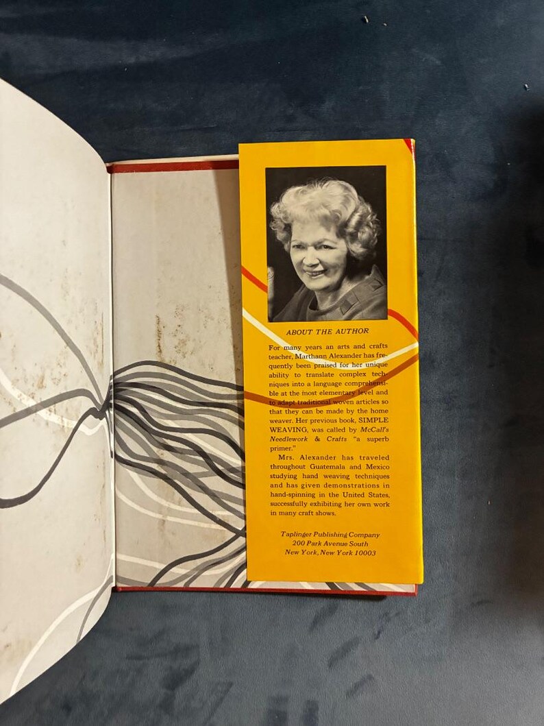 Weaving on Cardboard: Simple Looms to Make and Use (1972 First Edition) image 3
