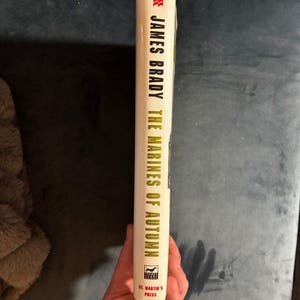 Los Marines de Otoño de James Brady 2000 Primera edición Primera impresión Casi perfecto/Casi perfecto imagen 9