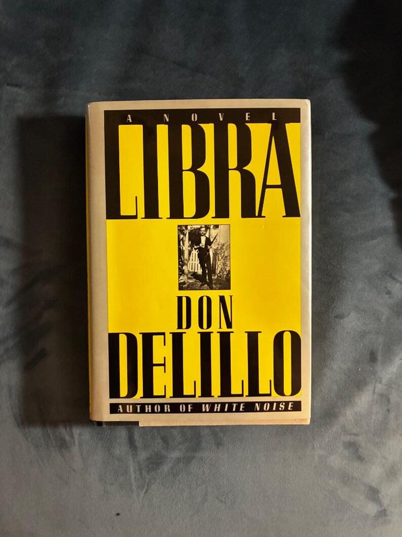 Libra de Don DeLillo, 1988, primera edición, primera impresión, casi perfecto/muy buen estado+. imagen 1