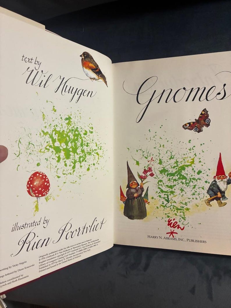 Gnomos de Wil Huygen; ilustrado por Rien Poortvliet 1977 Primera edición Reimpresión Casi perfecto/Casi perfecto imagen 3