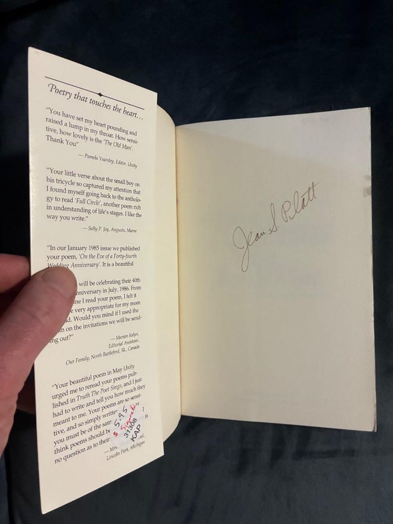 Ribbons de Jean S. Platt. Firmado. 1992. Primera edición. Primera impresión. Tapa blanda. Muy buen estado. imagen 3