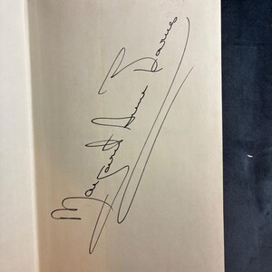 Primera edición firmada: Un buitre es mi amigo, de Margaret Anne Barnes (1981) imagen 9