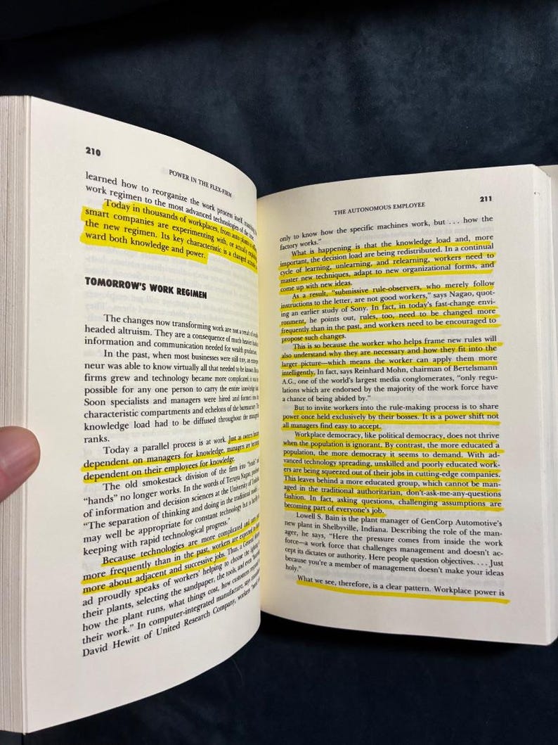 Powershift: Knowledge, Wealth, and Violence at the Edge of the 21st Century by Alvin Toffler 1990 First Edition First Printing Hardcover image 4
