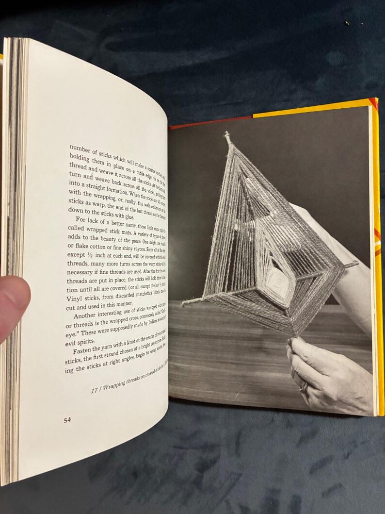 Weaving on Cardboard: Simple Looms to Make and Use (1972 First Edition) image 6