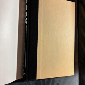 Body by Harry Crews 1990 First Edition First Printing Near Fine/Near Fine image 8