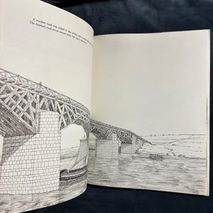 City: A Story of Roman Planning and Construction by David Macaulay 1974 First Edition Third Printing Very Good/Very Good image 4