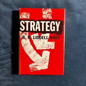 Strategi av B. H. Liddell Hart 1967 Frederick A. Praeger-utgåva Andra tryckningen VG+/Mycket bra