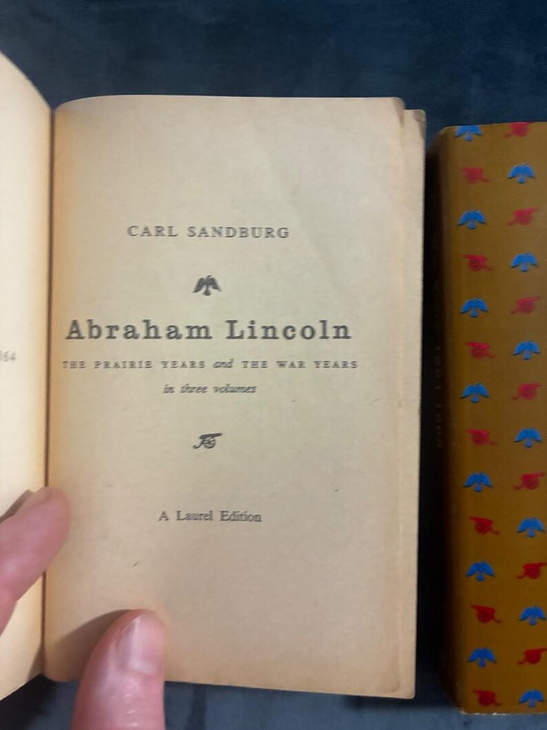Abraham Lincoln: The Prairie Years and The War Years by Carl Sandburg 1960 Dell Publishing image 5