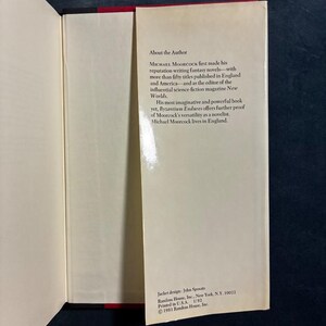 Bizancio perdura, de Michael Moorcock, 1981. Primera edición, primera impresión. En muy buen estado. Tapa dura. imagen 5
