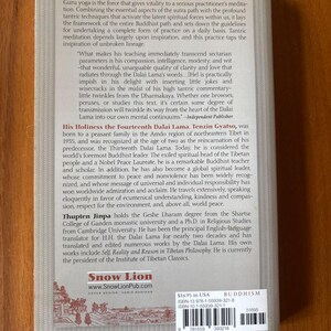The Union of Bliss and Emptiness: Guru Yoga Teachings by The Dalai Lama (2009 Edition) Paperback image 3