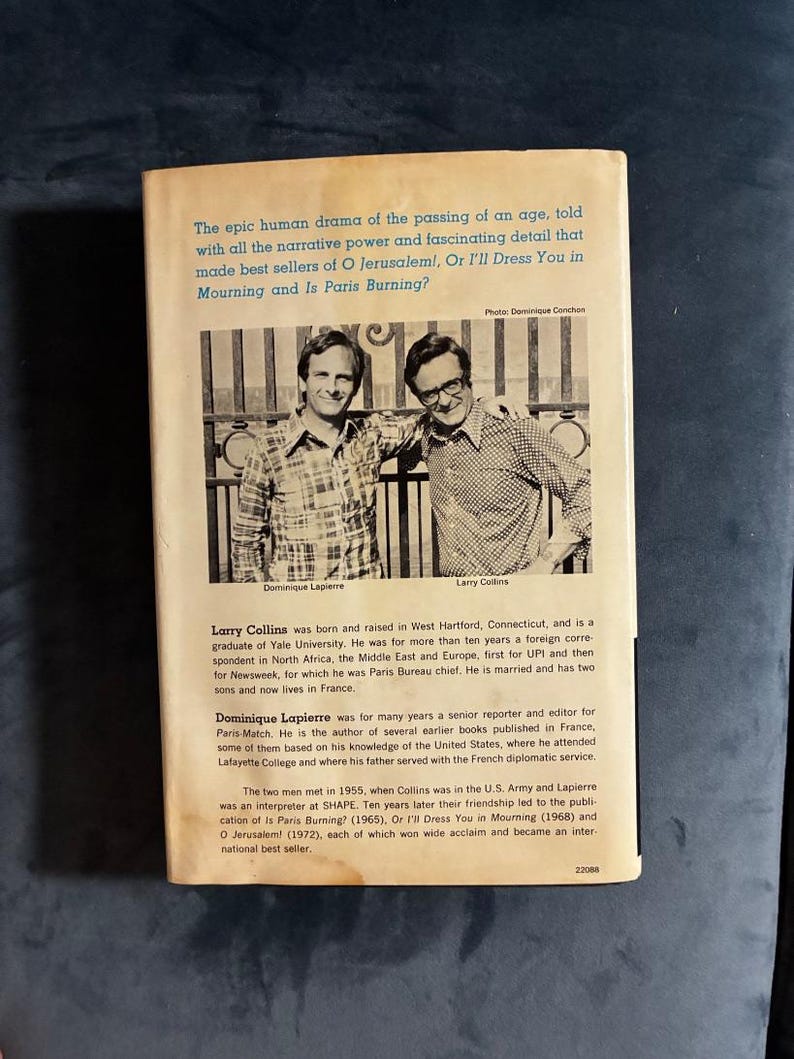 Libertad a medianoche de Larry Collins y Dominique Lapierre, 1975. Primera edición, primera impresión. En muy buen estado. Tapa dura. imagen 8