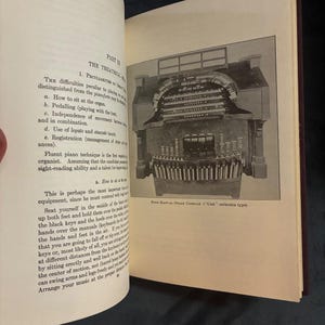 Musical Accompaniment of Moving Pictures by Edith Lang and George West 1970 Arno Press Edition First Printing Near Fine image 9