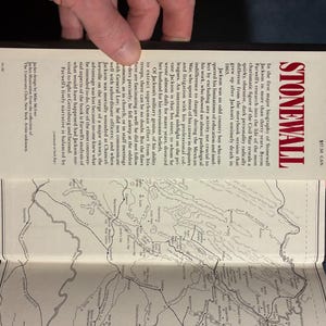 Stonewall: A Biography of General Thomas J. Jackson by Byron Farwell 1992 First Edition First Printing Very Good/Very Good image 2