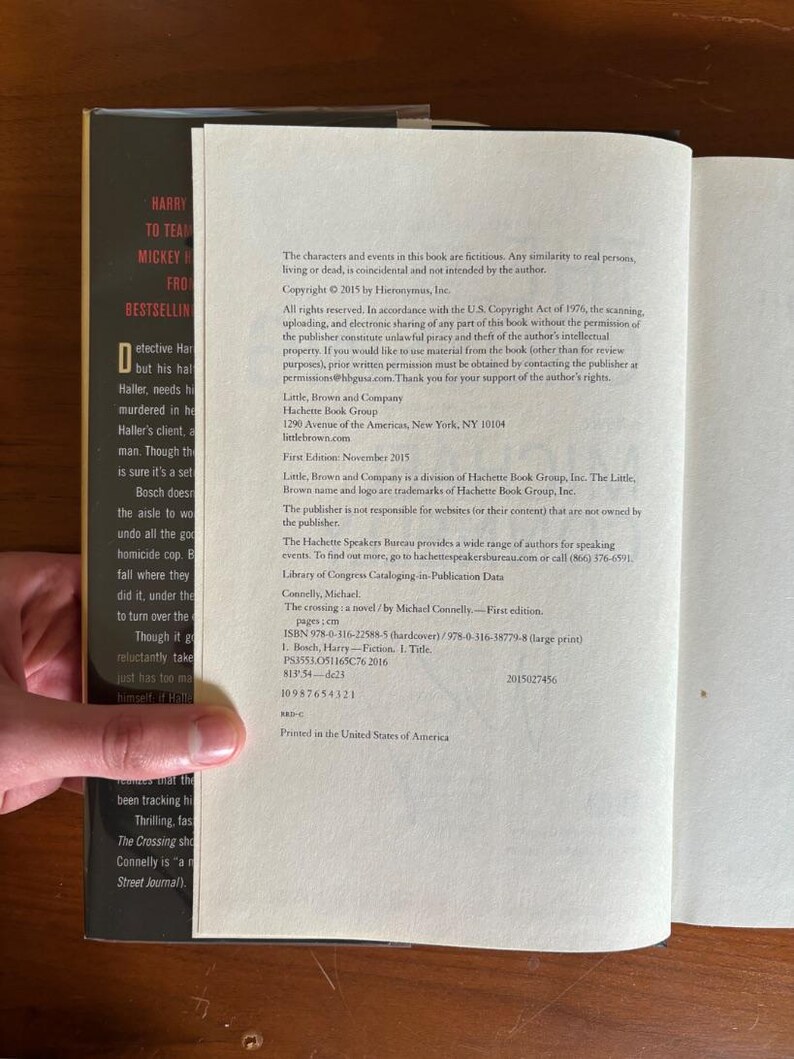 Michael Connelly, De Oversteek, Gesigneerde eerste editie, hardcover (in bijna perfecte staat) afbeelding 3