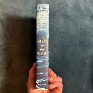 Salt to the Sea by Ruta Sepetys Signed 2016 First Edition First Printing Near Fine/VG+ image 8