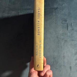 In the Midst of Winter by Isabel Allende Signed First Edition First Printing Fine/Very Good Hardcover image 8