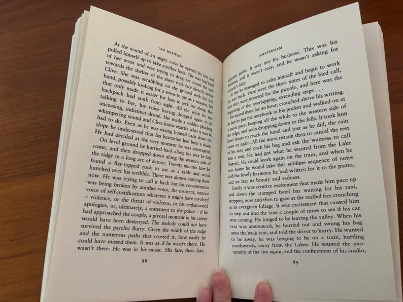 Amsterdam by Ian McEwan Signed 1998 First Edition First Printing Fine/Near Fine image 12