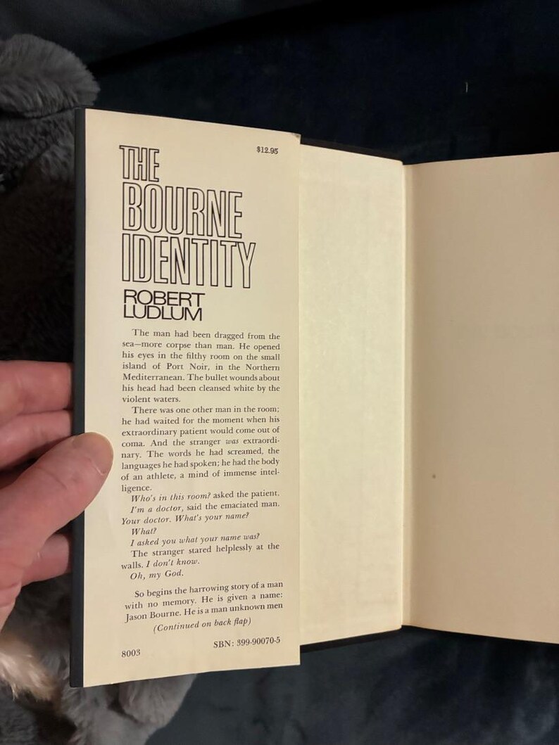 The Bourne Identity by Robert Ludlum 1980 First Edition Near Fine/Very Good image 2