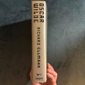 Oscar Wilde de Richard Ellmann. Primera edición, primera impresión. Tapa dura. En excelente estado. imagen 8