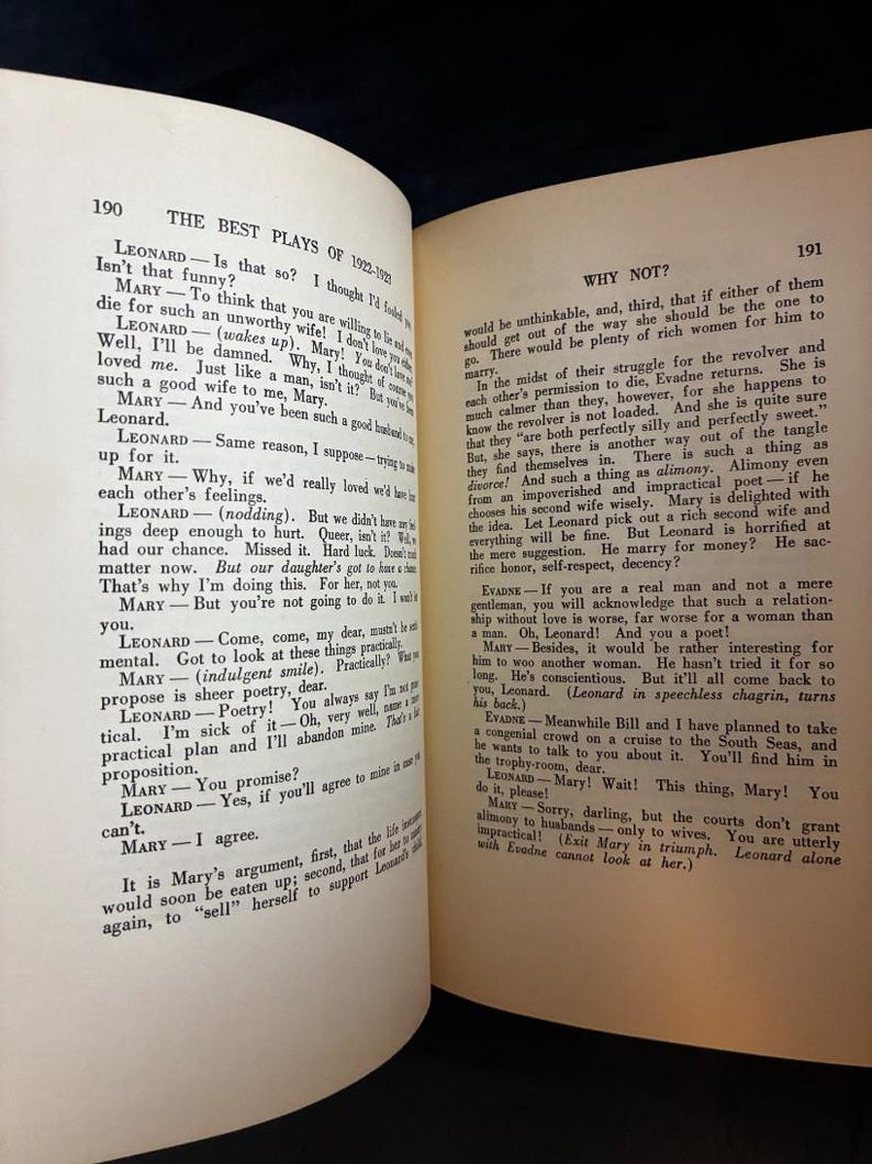 De bästa pjäserna från 1922-23 och årsboken för dramat i Amerika av Burns Mantle (redaktör) bild 8