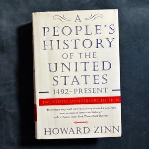 Historia del pueblo de los Estados Unidos, 1492-presente, de Howard Zinn. Edición HarperCollins. Excelente/Casi excelente. imagen 2