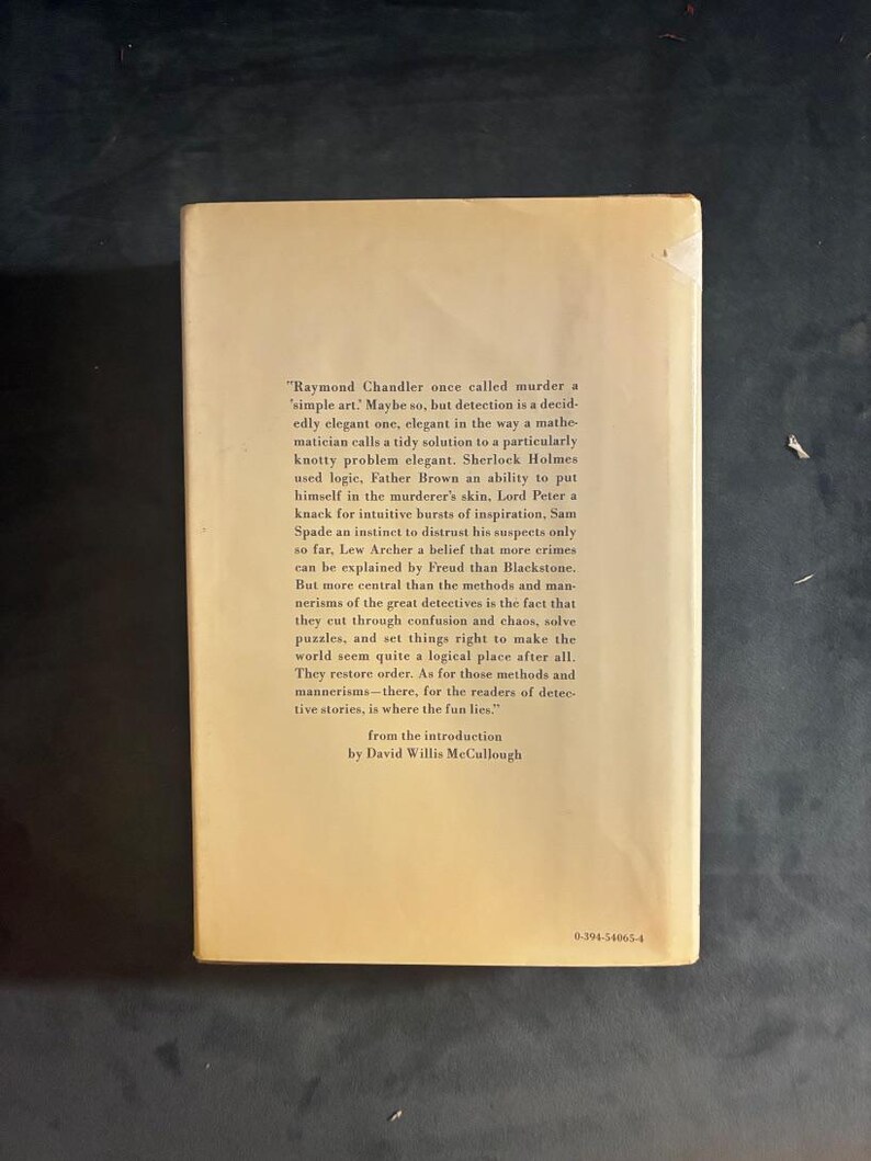 Great Detectives: A Century of the Best Mysteries from England and America by David Willis McCullough (editor) 1984 First Edition First image 6