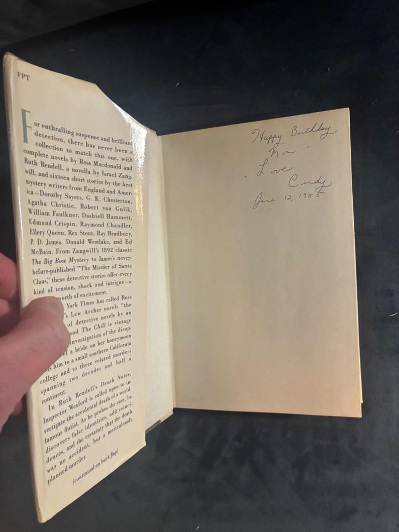 Great Detectives: A Century of the Best Mysteries from England and America by David Willis McCullough (editor) 1984 First Edition First image 2