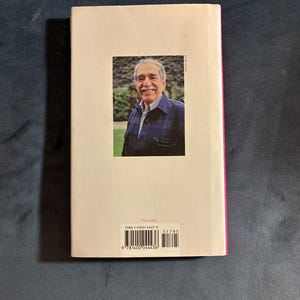 Memória das minhas putas tristes, de Gabriel García Márquez. Primeira edição, primeira impressão. Quase perfeito/Quase perfeito. Capa dura. imagem 2