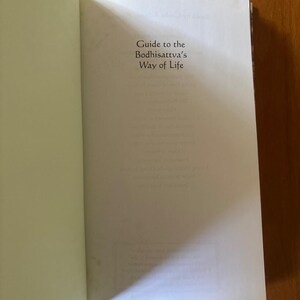 Guía del Camino del Bodhisattva por Shantideva Primera Edición Tapa dura en excelente estado imagen 5