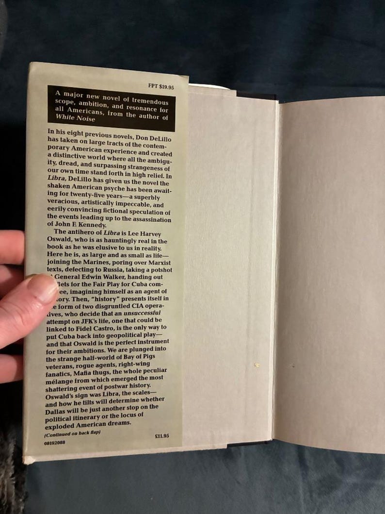 Libra de Don DeLillo, 1988, primera edición, primera impresión, casi perfecto/muy buen estado+. imagen 2