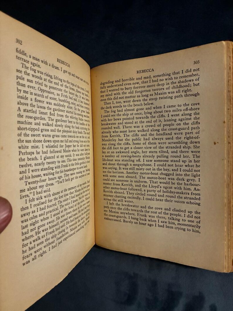 Rebecca by Daphne du Maurier Doubleday, Doran, 1938, Good Hardcover image 6