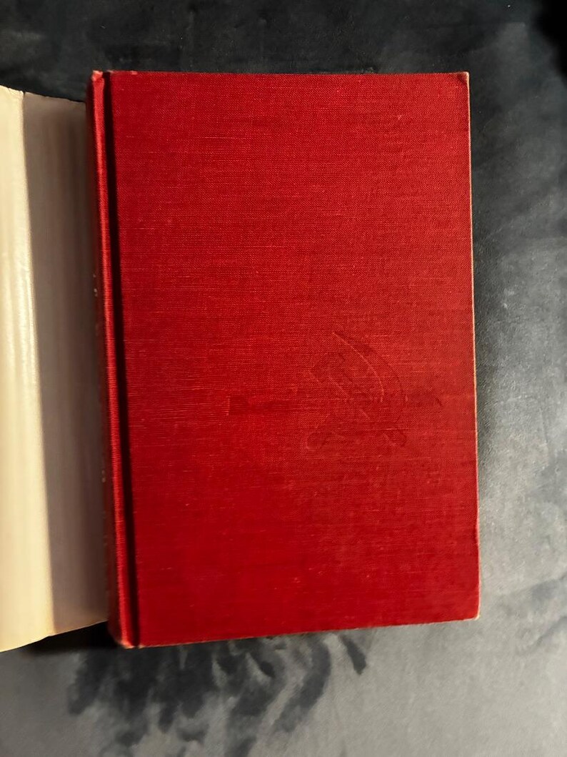 The Hunt for Red October by Tom Clancy 1984 First Edition 5th Printing Near Fine/Very Good Hardcover image 8