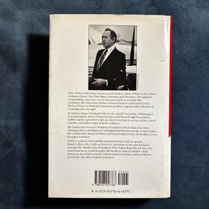 Powershift: Knowledge, Wealth, and Violence at the Edge of the 21st Century by Alvin Toffler 1990 First Edition First Printing Hardcover image 8