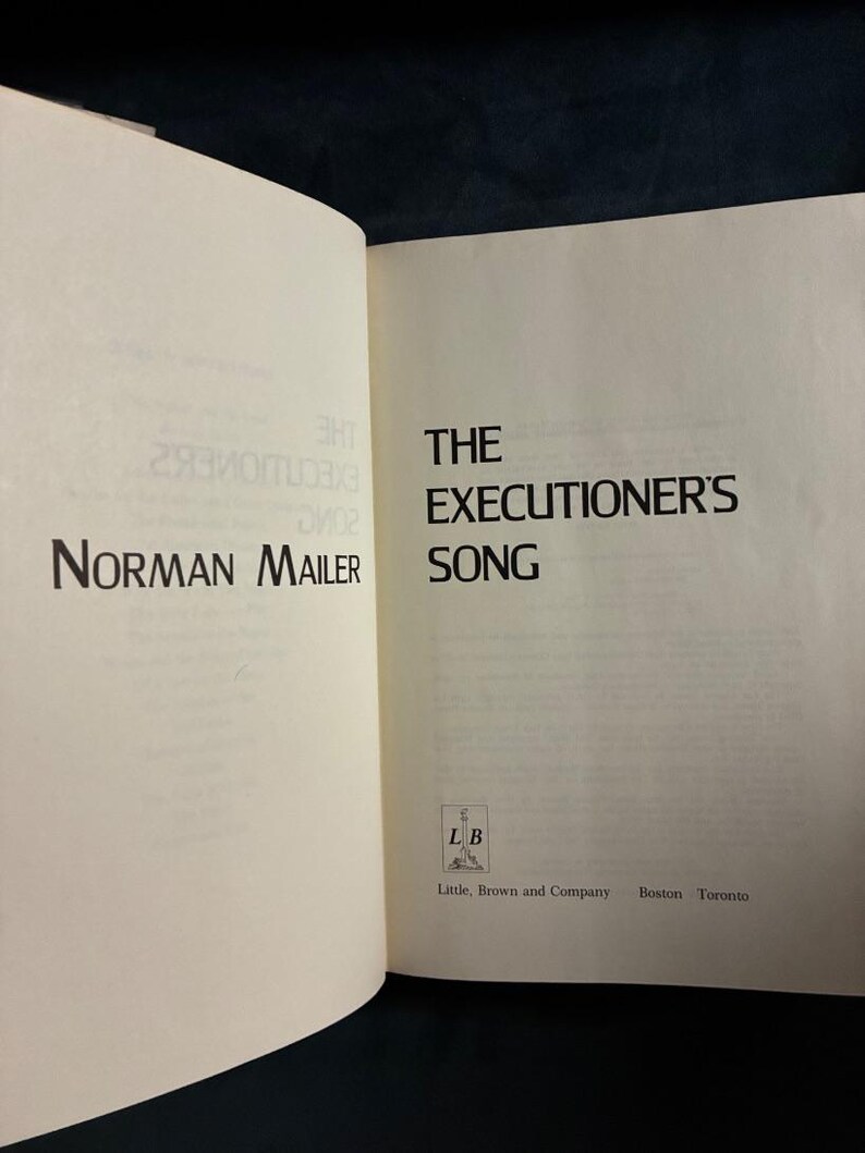 Le Chant du bourreau de Norman Mailer, première édition, premier tirage, état proche du neuf/très bon+, couverture rigide image 7
