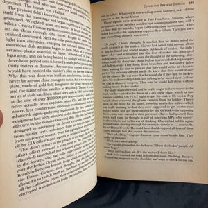 Clear and Present Danger by Tom Clancy 1989 First Edition First Printing Fine/Near Fine image 4