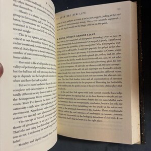 Op zoek naar nieuw leven: De biologie van Star Trek door Athena Andreadis, Ph.D. 1998 Eerste editie Eerste druk Bijna nieuwstaat/Zeer goed afbeelding 7