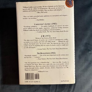 Una aventura propia de William Gaddis, 1994. Primera edición, primera impresión. Casi perfecto/Casi perfecto. imagen 6