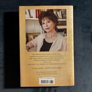 In the Midst of Winter by Isabel Allende Signed First Edition First Printing Fine/Very Good Hardcover image 5