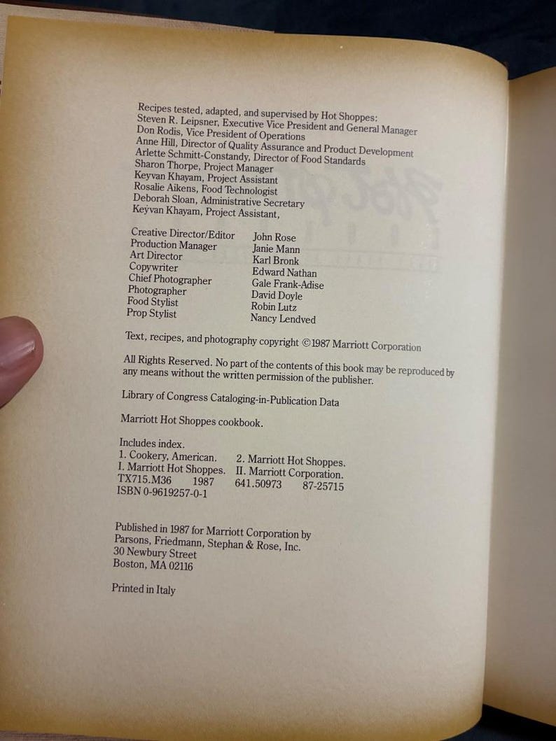 Libro de cocina Marriott Hot Shoppes: Sesenta años de cocina estadounidense (Primera edición de 1987) imagen 5