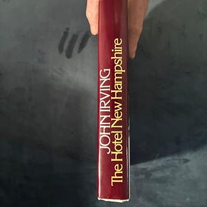 The Hotel New Hampshire by John Irving 1981 E.P. Dutton Edition Near Fine/VG+ image 7
