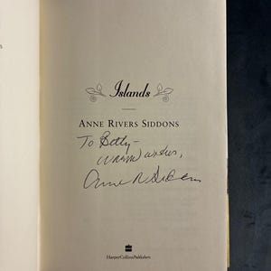 Islands by Anne Rivers Siddons Signed First Edition First Printing Very Good/Very Good Hardcover Signed image 3