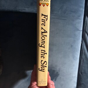 Vuur langs de hemel door Robert Moss, 1992, eerste editie, eerste druk, in uitstekende/bijna perfecte staat. afbeelding 8