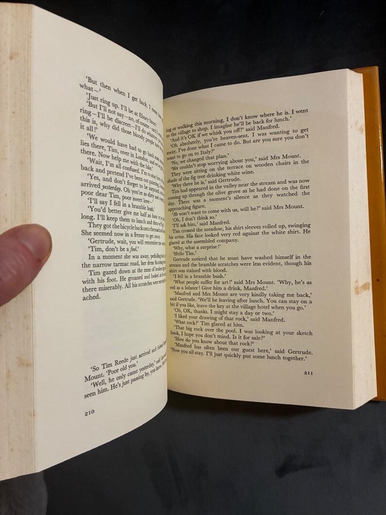 Suore e soldati di Iris Murdoch, 1981, Prima edizione, Prima stampa, Ottime condizioni. immagine 9