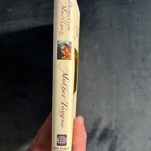 Muttersprache von Demetria Martínez, 1996, Erstausgabe, sehr gut erhalten. Bild 7