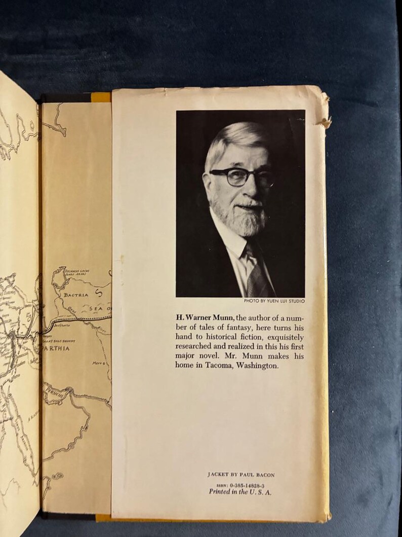 The Lost Legion by H. Warner Munn 1980 First Edition First Printing Very Good/Good image 6
