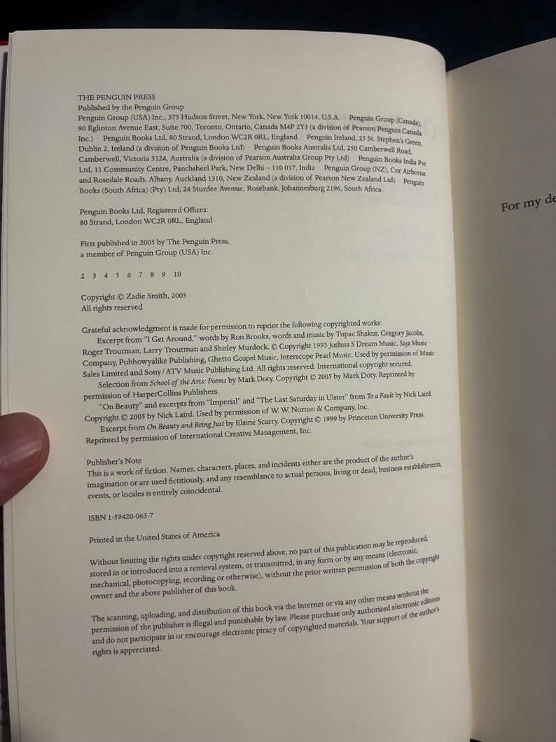 Sobre la belleza, de Zadie Smith. Primera edición, segunda impresión. Tapa dura. Muy buen estado. imagen 3
