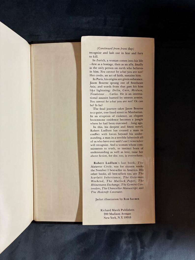 The Bourne Identity by Robert Ludlum 1980 First Edition Near Fine/Very Good image 6