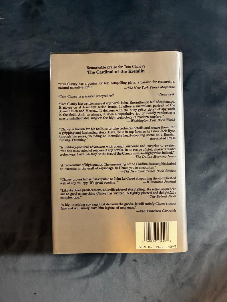 Clear and Present Danger by Tom Clancy 1989 First Edition First Printing Fine/Near Fine image 6