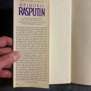La vita e i tempi di Grigorii Rasputin di Alex de Jonge, prima edizione del 1982, condizioni quasi perfette/ottime, copertina rigida. immagine 2