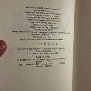 VELO: Las guerras secretas de la CIA 1981-1987 por Bob Woodward 1987 Primera edición Primera impresión Muy buen estado/Buen estado imagen 5